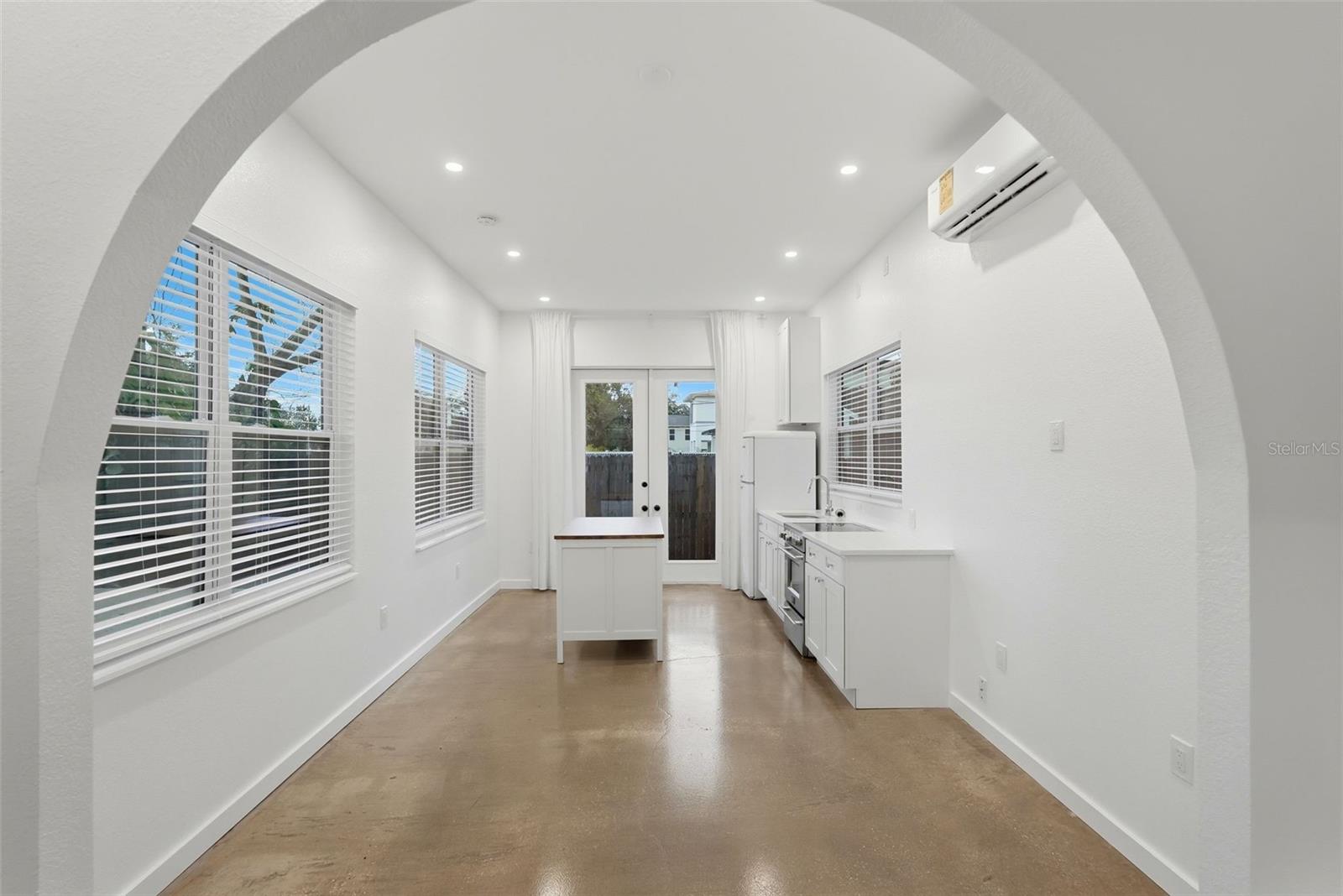 Image 3 of 49 For 4631 Queensboro Avenue S