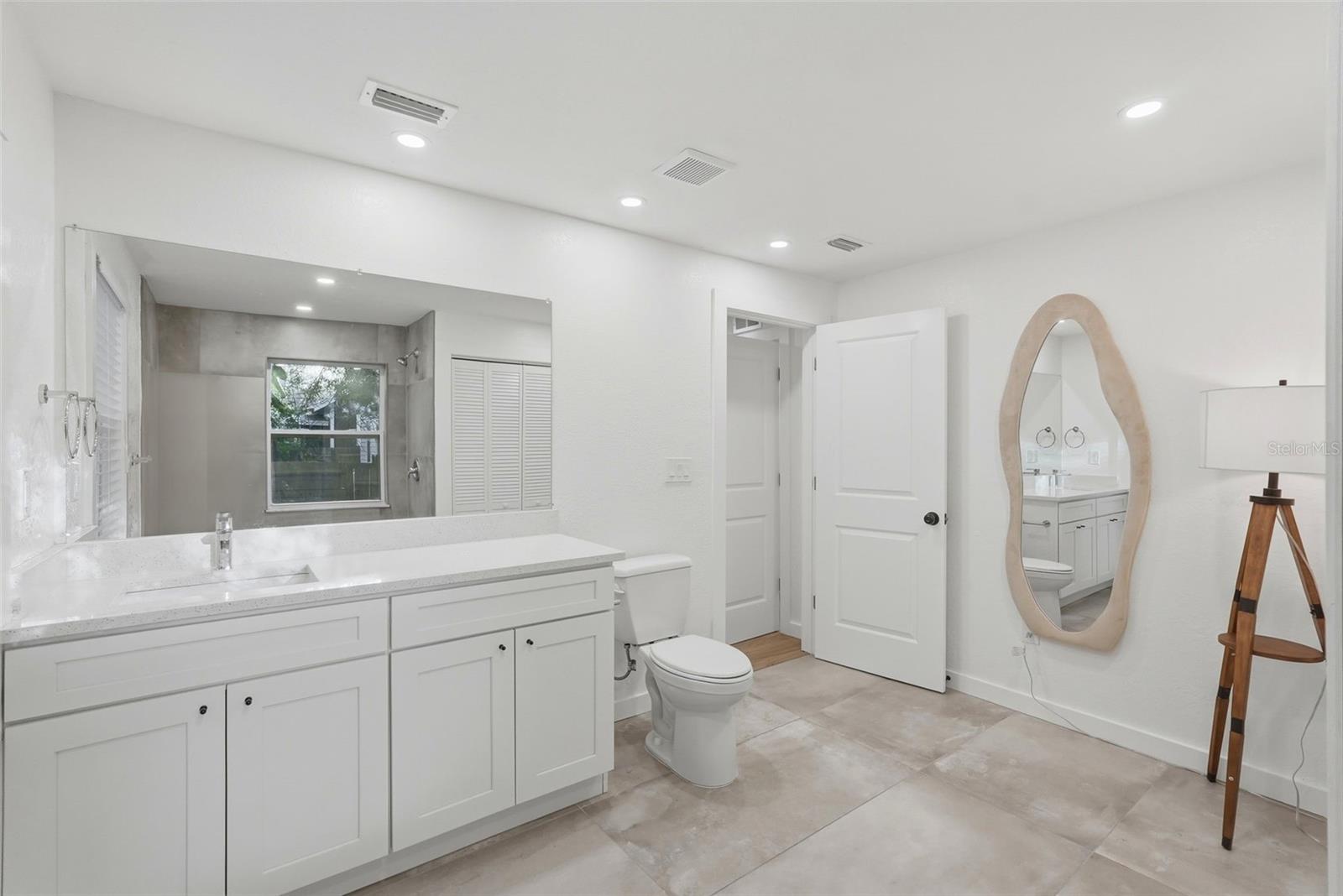 Image 30 of 49 For 4631 Queensboro Avenue S