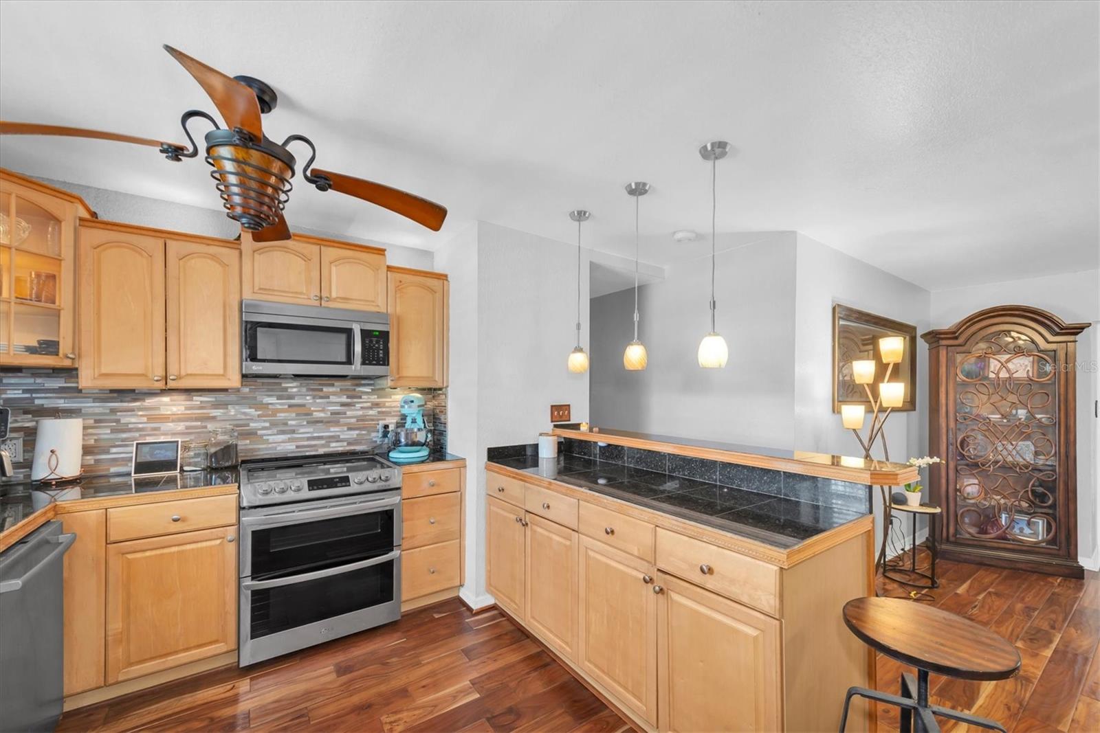 Image 11 of 30 For 1700 74th Avenue N