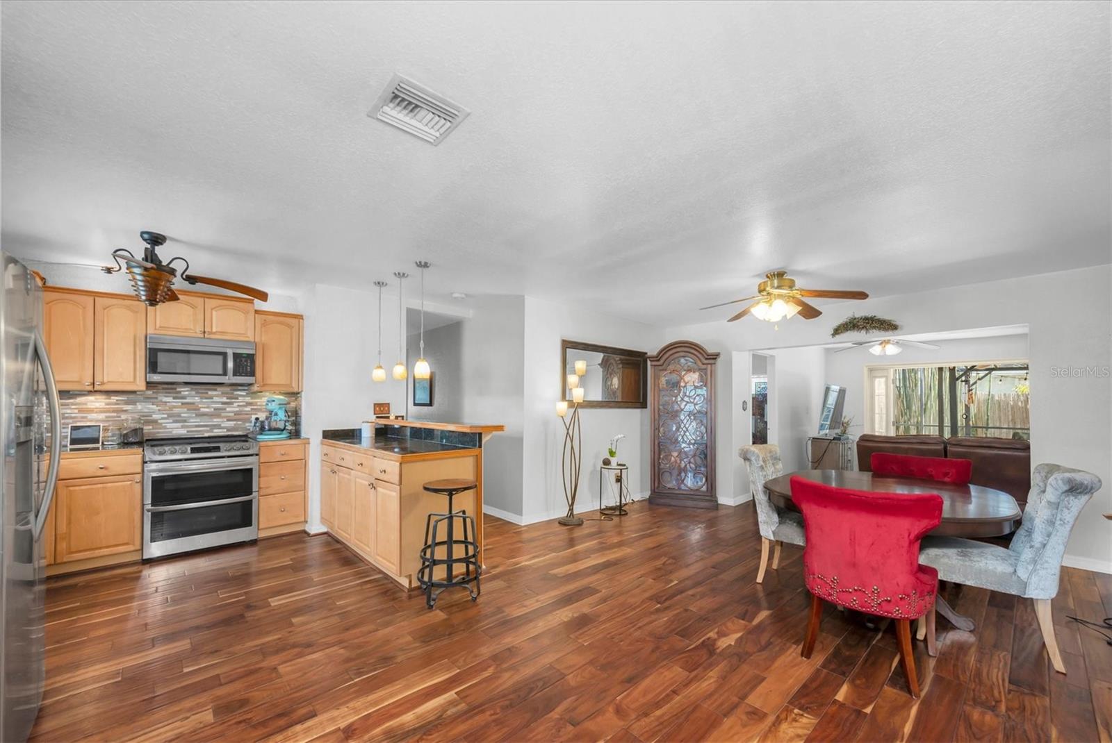 Image 5 of 30 For 1700 74th Avenue N