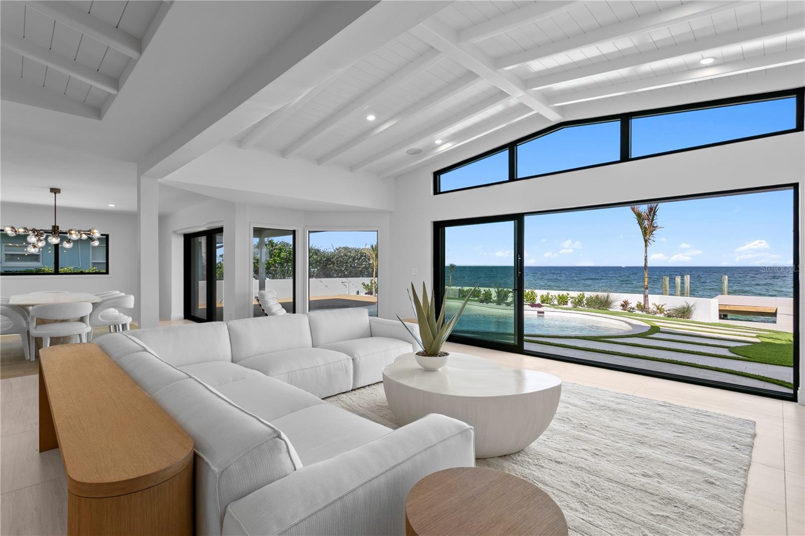 Image 11 of 54 For 2580 Bay Isle Drive Se