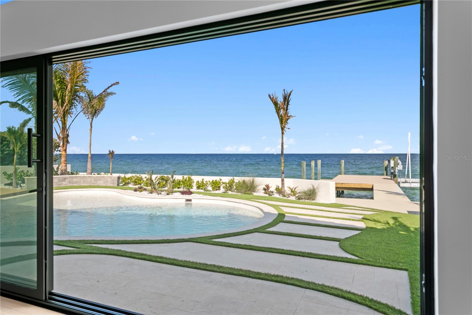 Image 16 of 54 For 2580 Bay Isle Drive Se