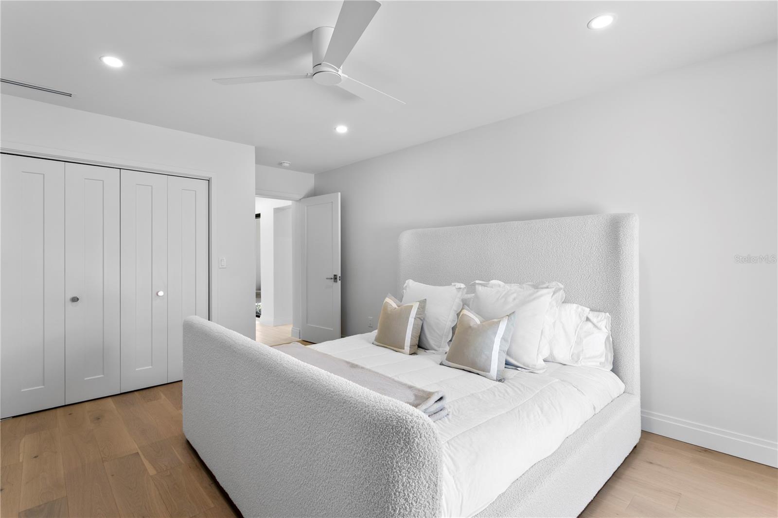 Image 30 of 54 For 2580 Bay Isle Drive Se