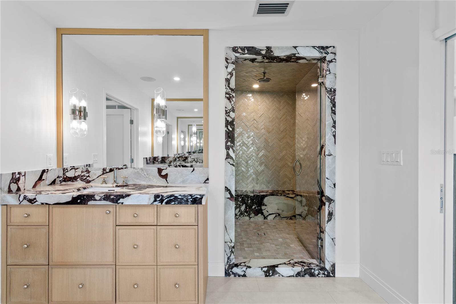 Image 34 of 54 For 2580 Bay Isle Drive Se