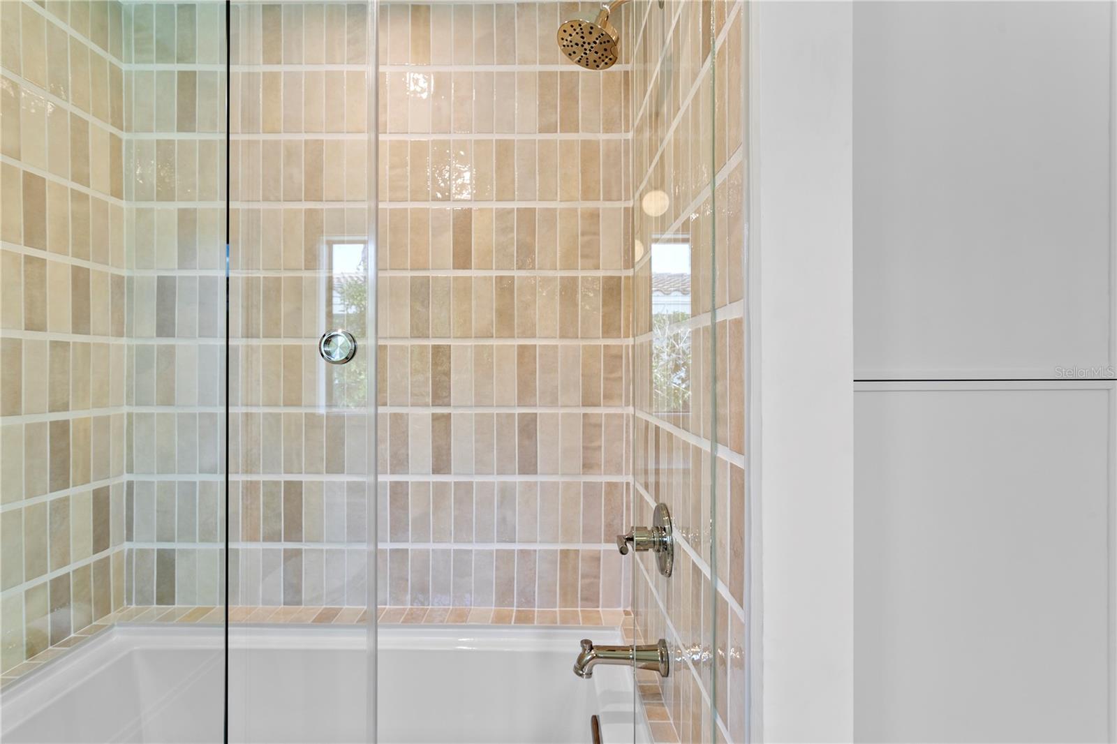 Image 37 of 54 For 2580 Bay Isle Drive Se