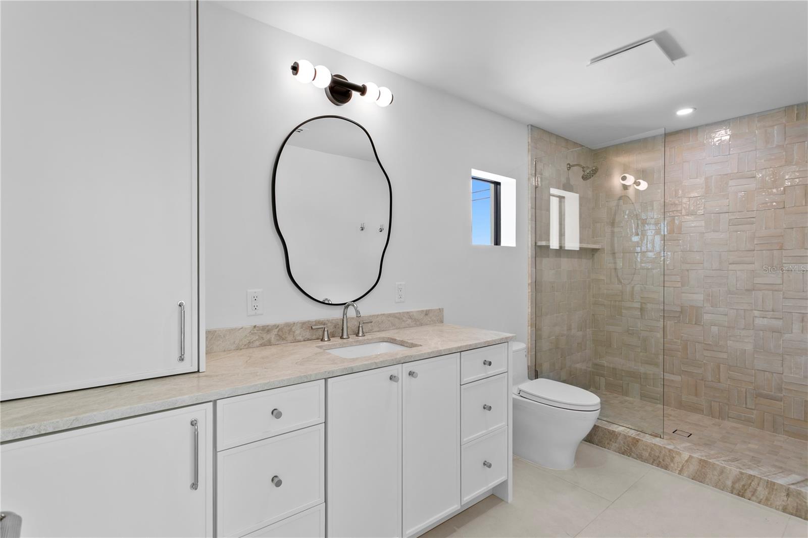 Image 39 of 54 For 2580 Bay Isle Drive Se