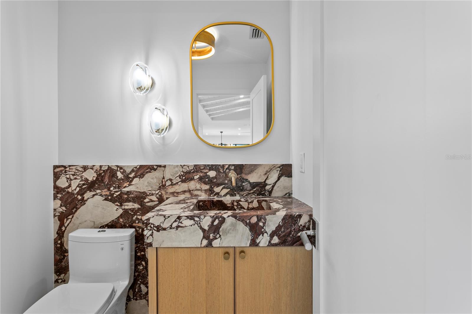 Image 40 of 54 For 2580 Bay Isle Drive Se