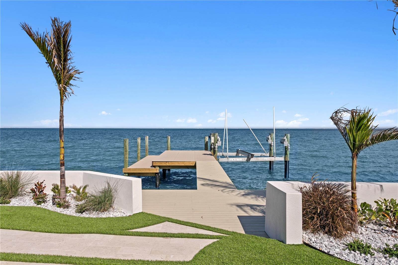 Image 49 of 54 For 2580 Bay Isle Drive Se