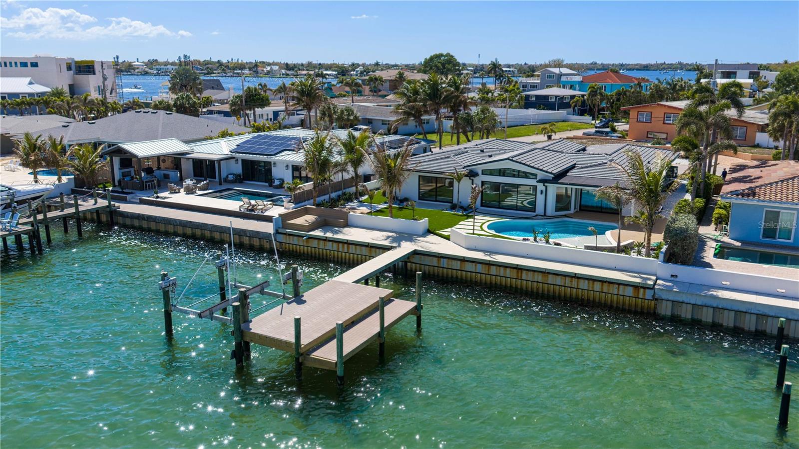 Image 6 of 54 For 2580 Bay Isle Drive Se