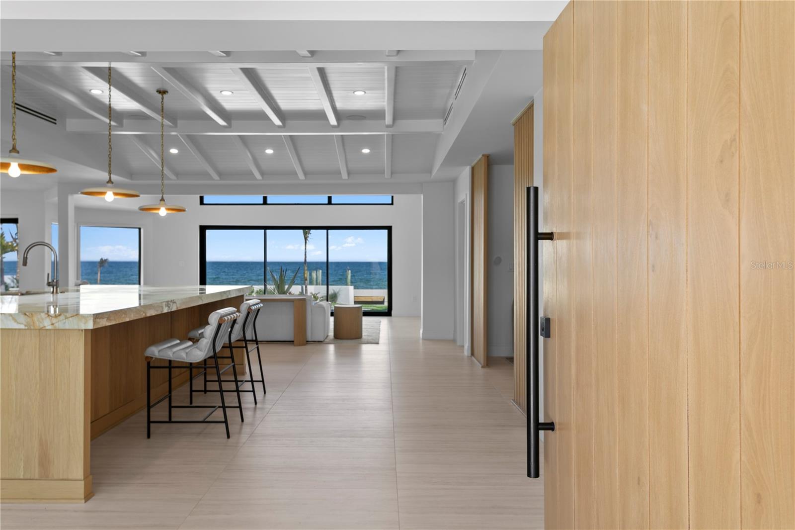 Image 7 of 54 For 2580 Bay Isle Drive Se