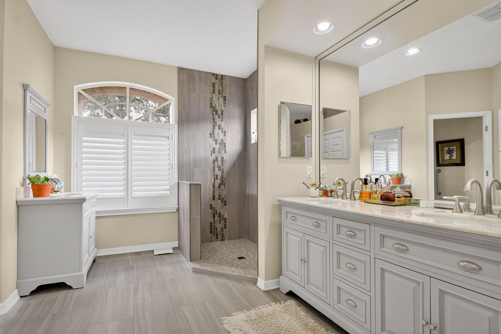 Image 23 of 47 For 9617 Greenbank Drive