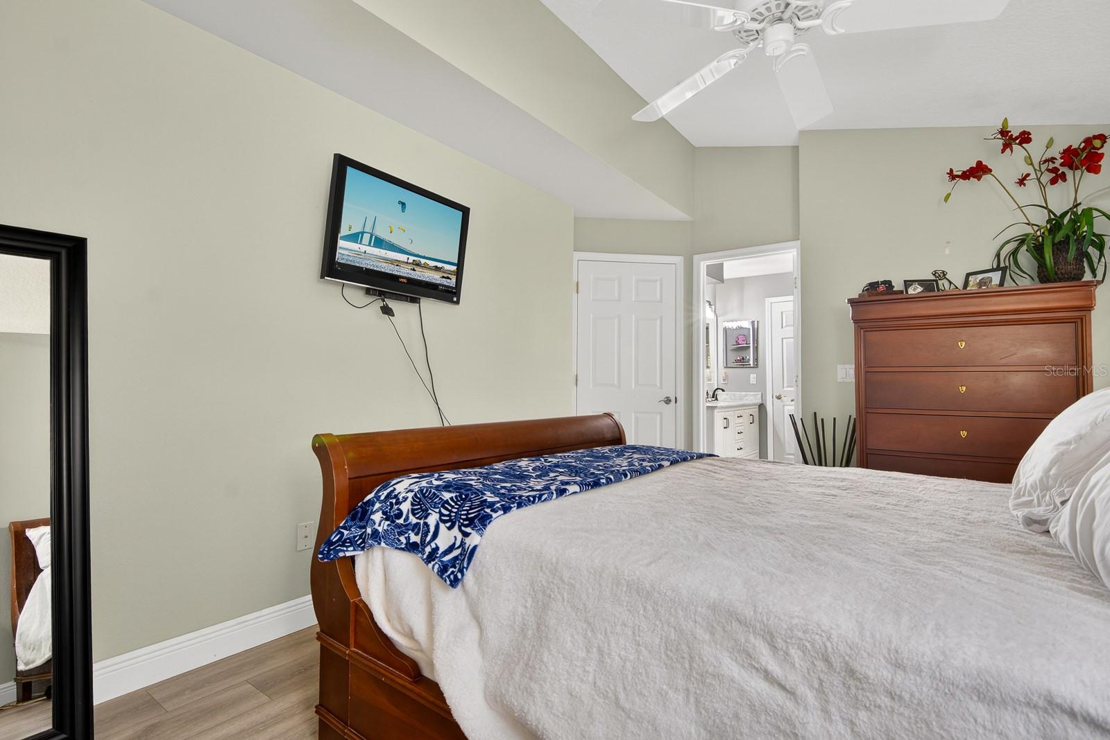 Image 32 of 47 For 9617 Greenbank Drive