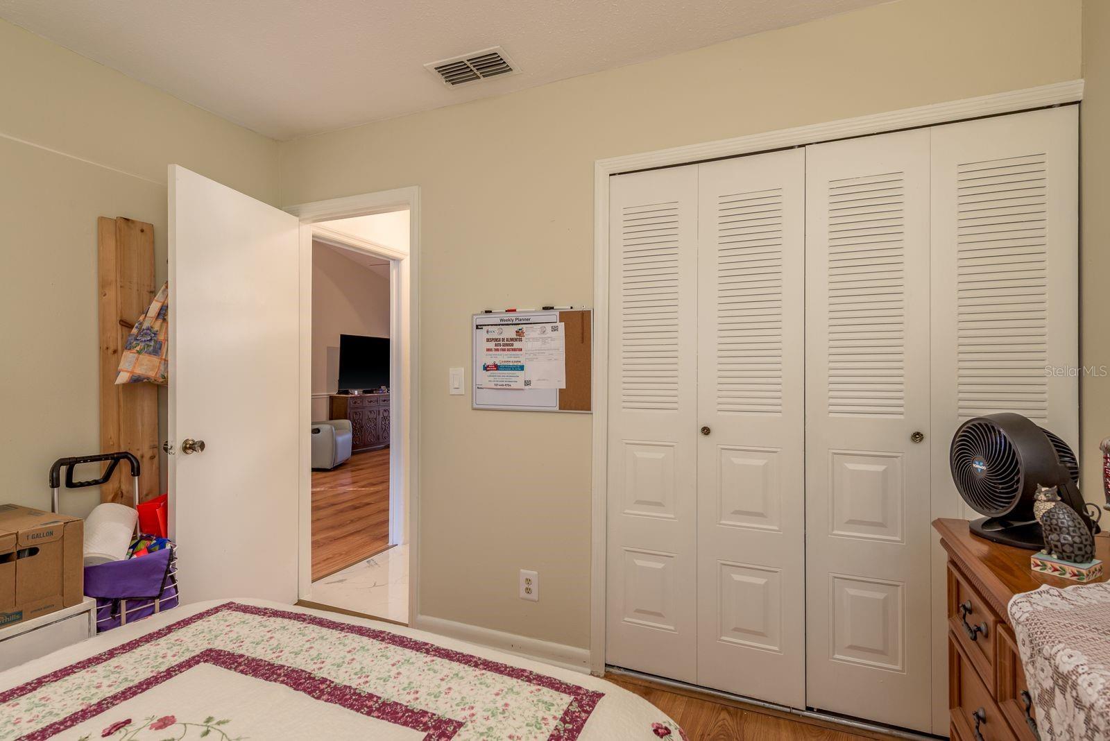 Image 20 of 35 For 2250 Druid Road E 905