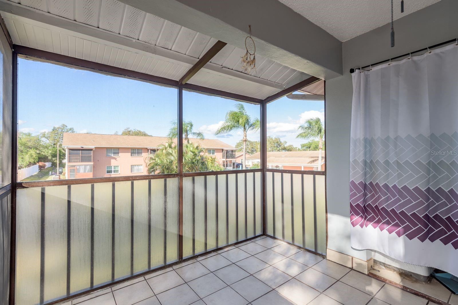 Image 23 of 35 For 2250 Druid Road E 905