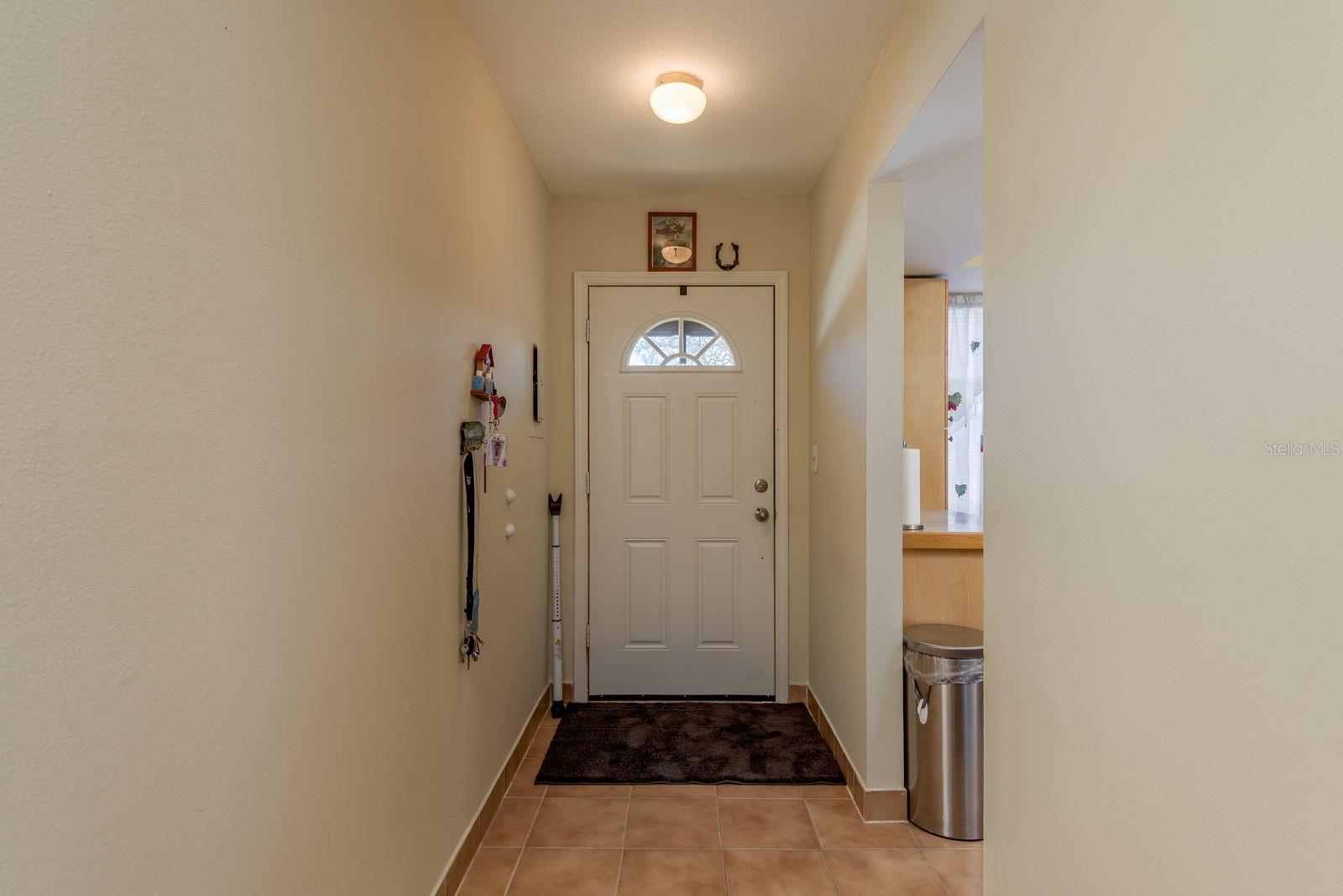 Image 6 of 35 For 2250 Druid Road E 905