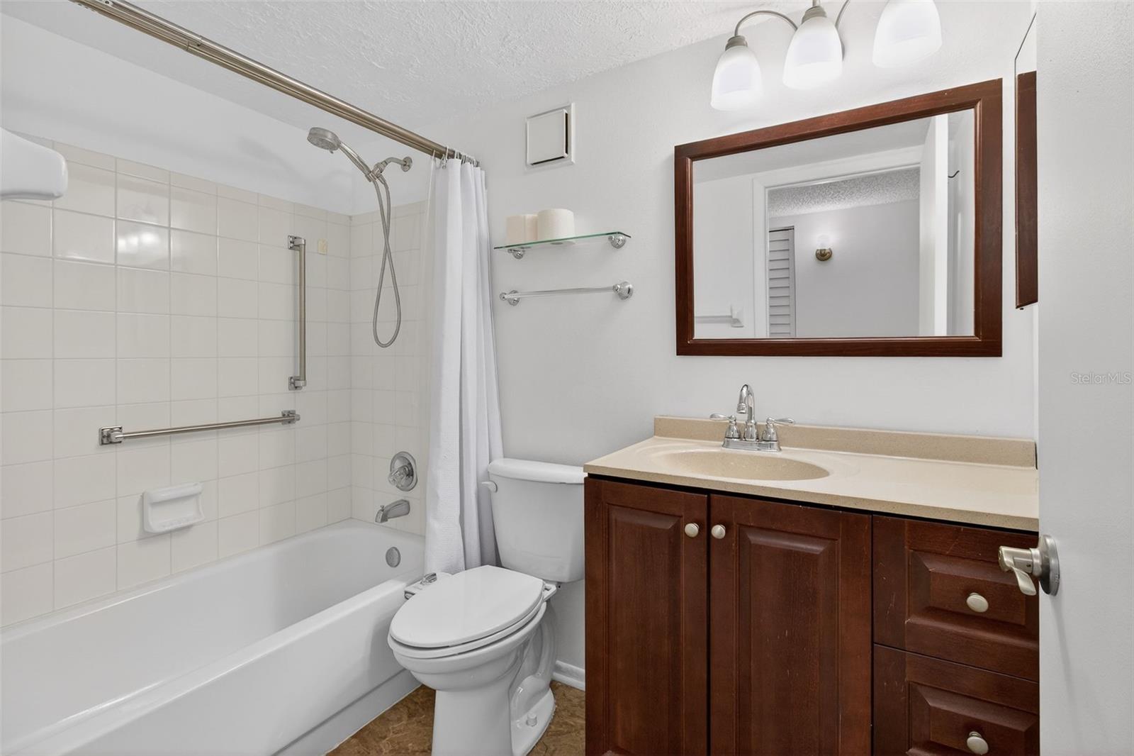 Image 14 of 50 For 5920 80th Street N 203