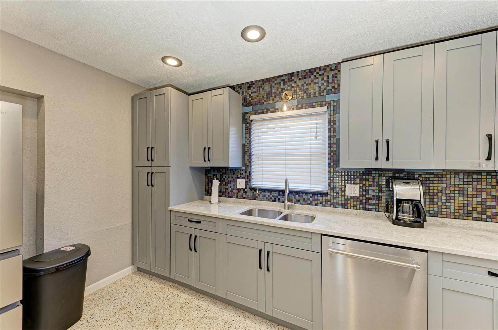 Image 19 of 39 For 6000 Bayou Grande Boulevard Ne