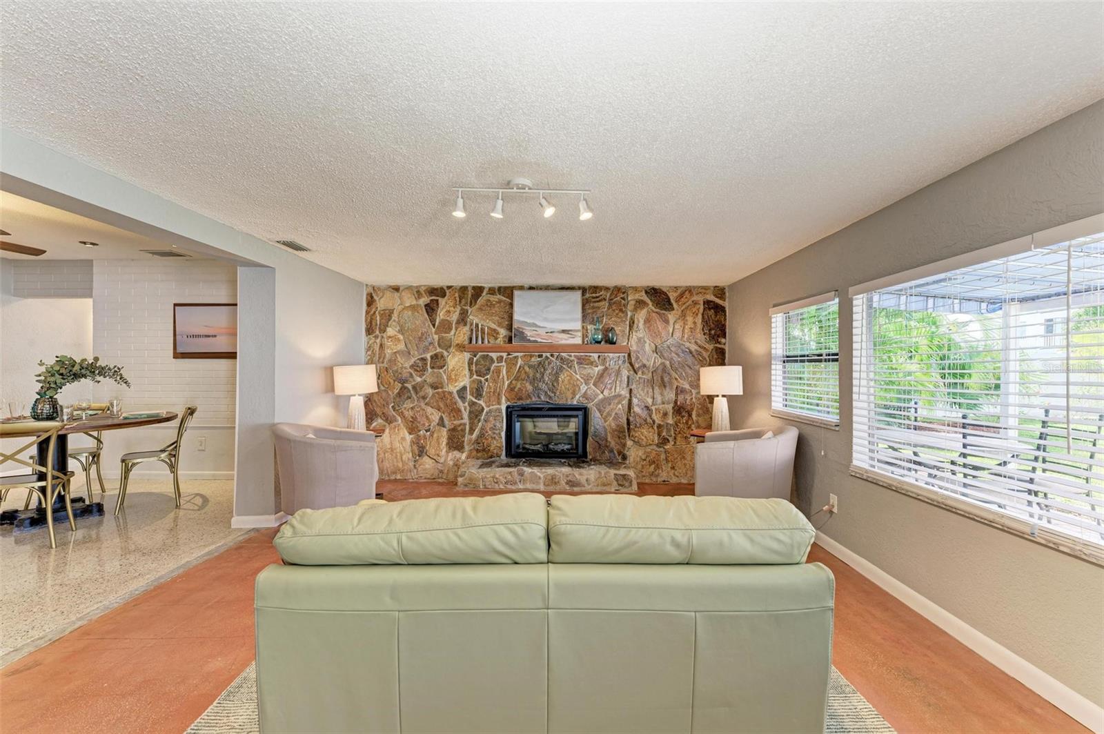 Image 22 of 39 For 6000 Bayou Grande Boulevard Ne