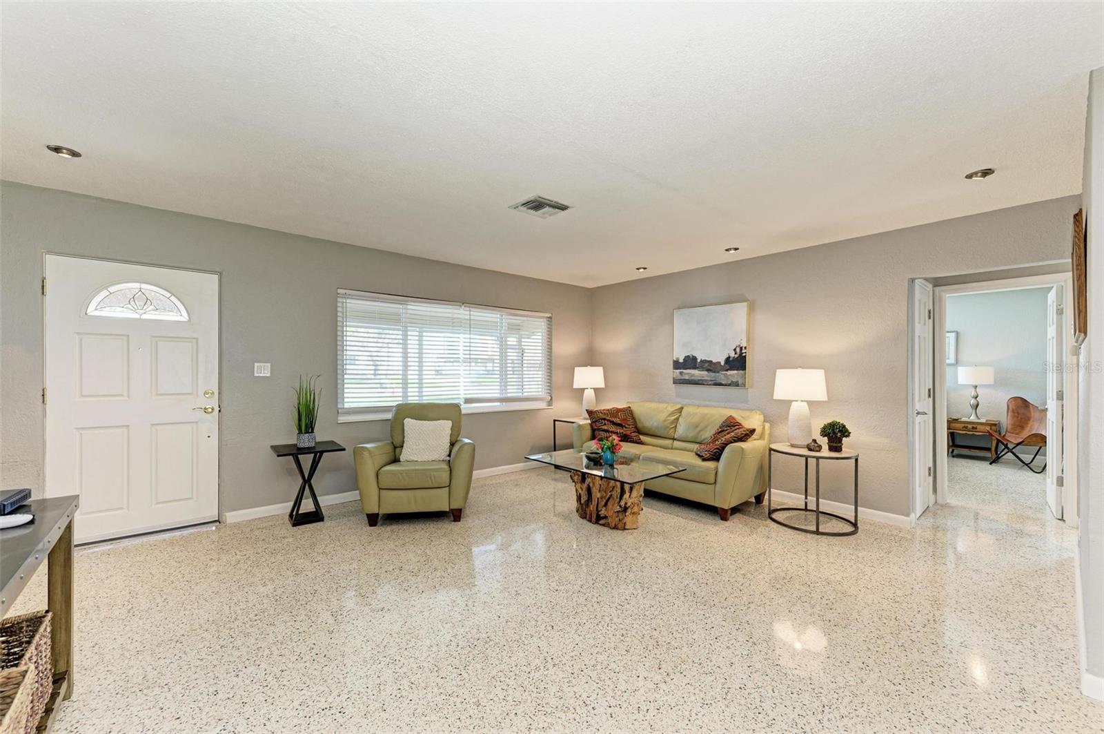 Image 9 of 39 For 6000 Bayou Grande Boulevard Ne