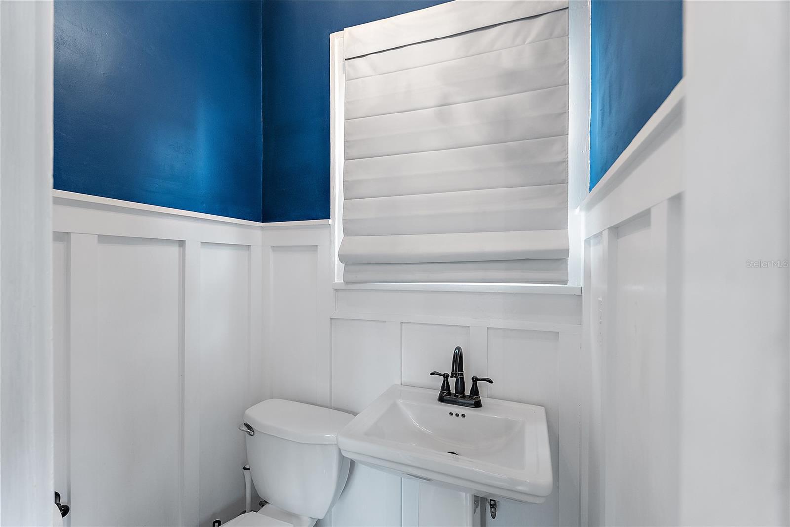 Image 21 of 54 For 134 22nd Avenue N