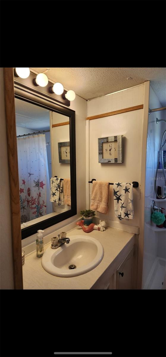 Image 18 of 39 For 7901 40th Avenue N 60