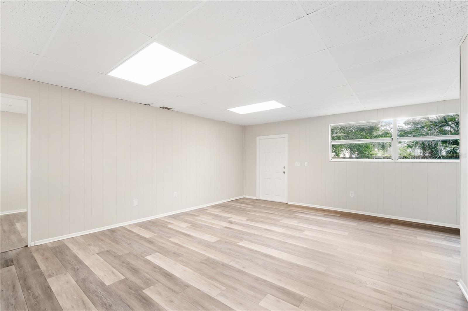 Image 16 of 22 For 9618 Pine Ridge Avenue