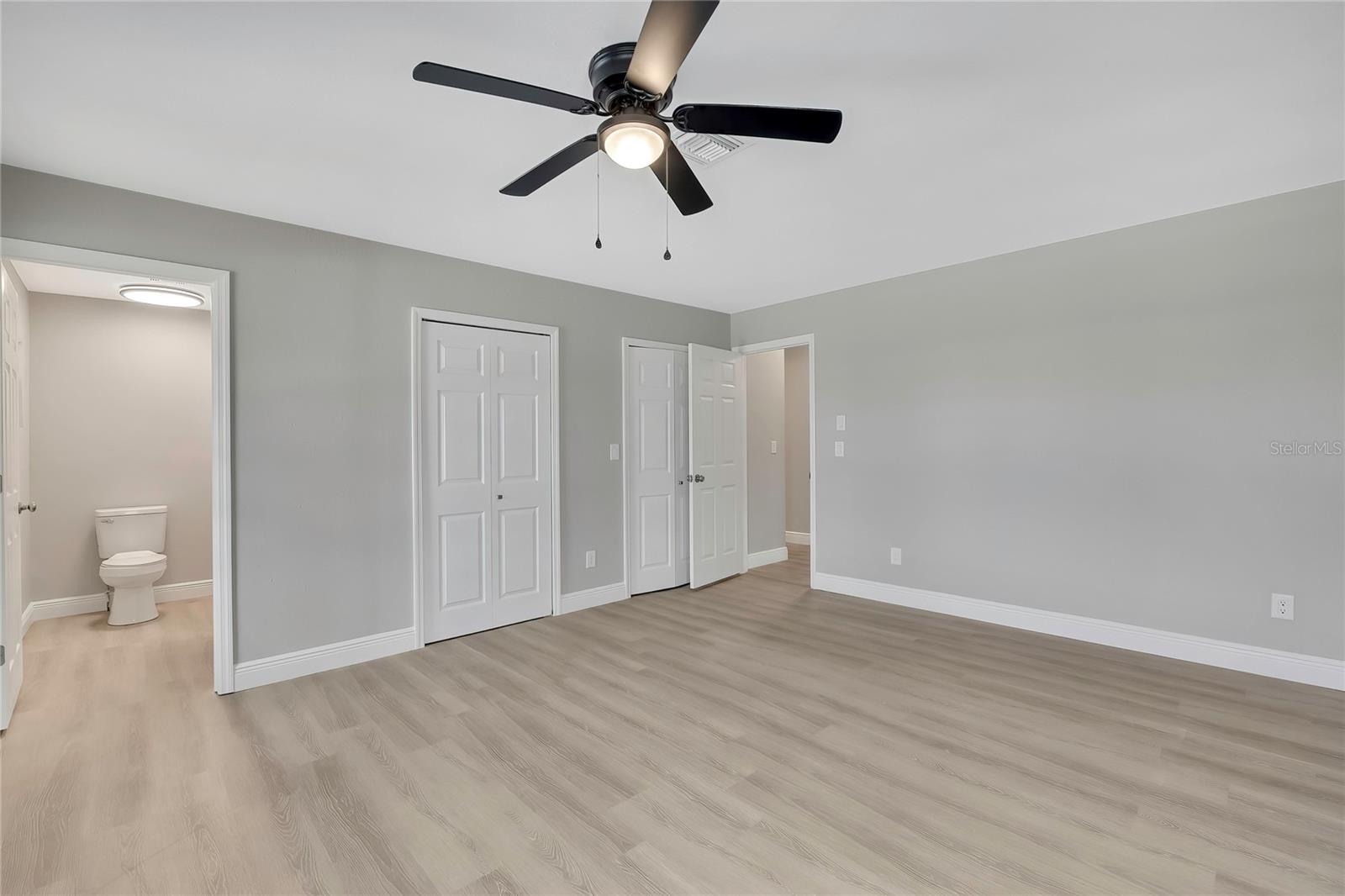 Image 18 of 67 For 6703 Seaview Boulevard