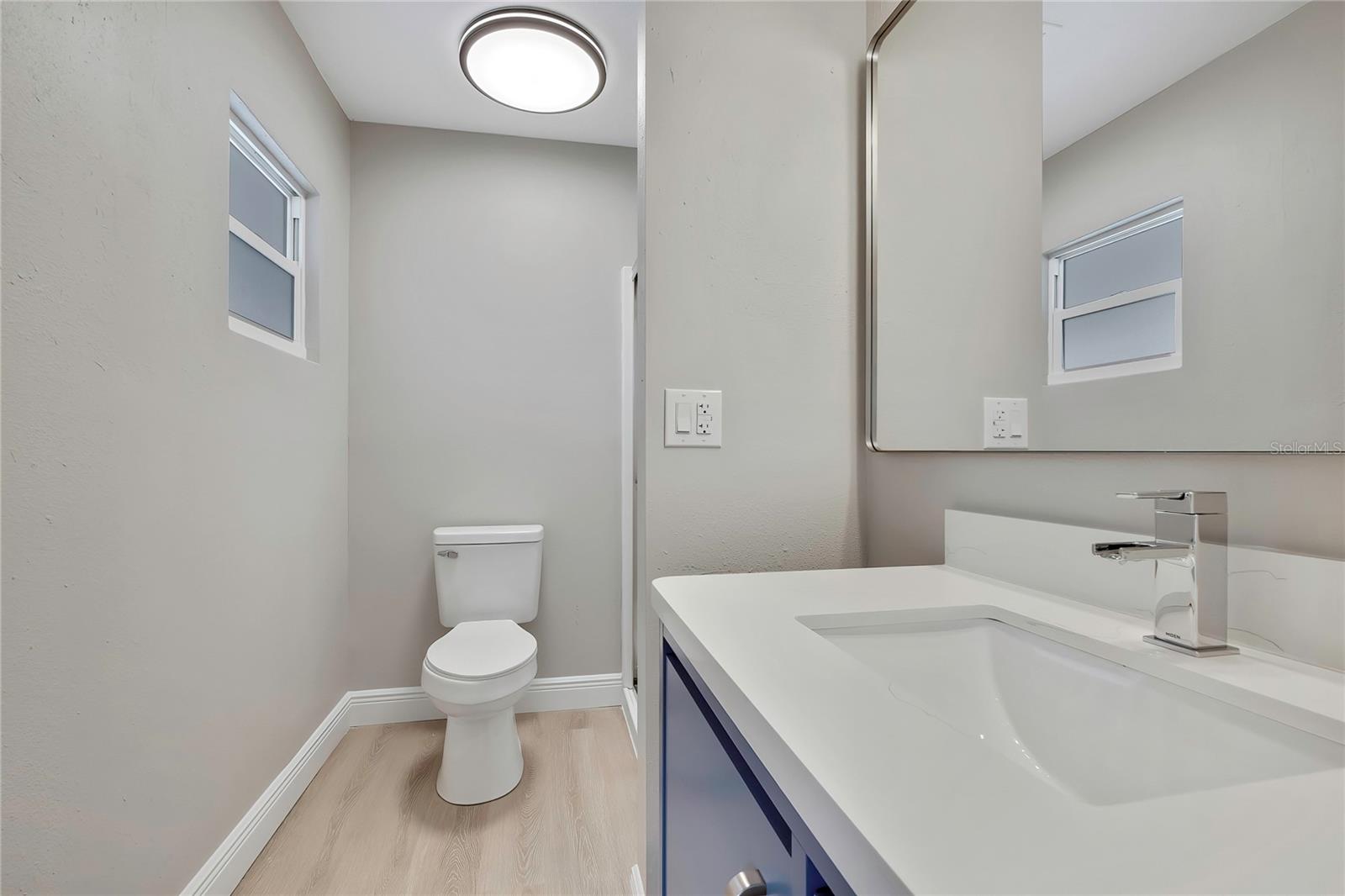 Image 21 of 67 For 6703 Seaview Boulevard