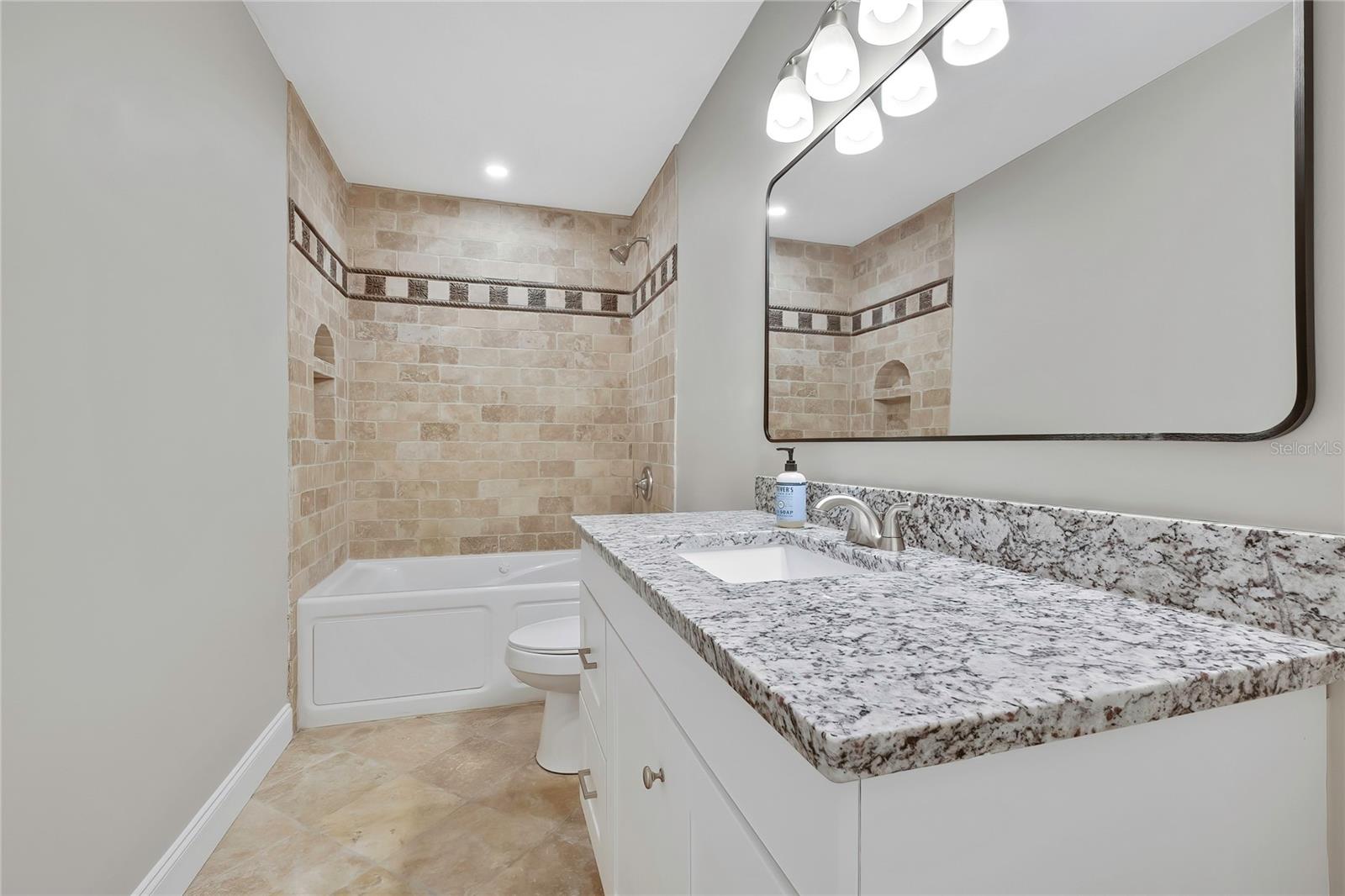 Image 29 of 67 For 6703 Seaview Boulevard