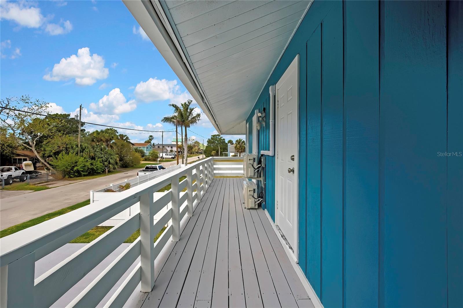 Image 36 of 67 For 6703 Seaview Boulevard