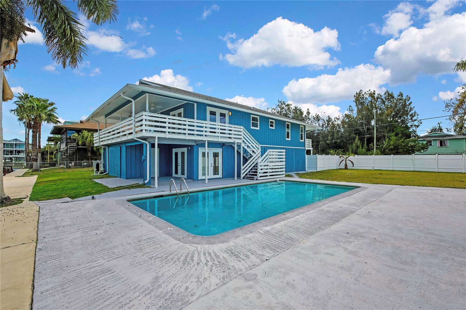 Image 42 of 67 For 6703 Seaview Boulevard