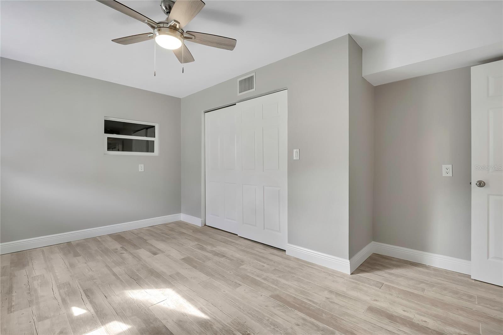 Image 59 of 67 For 6703 Seaview Boulevard