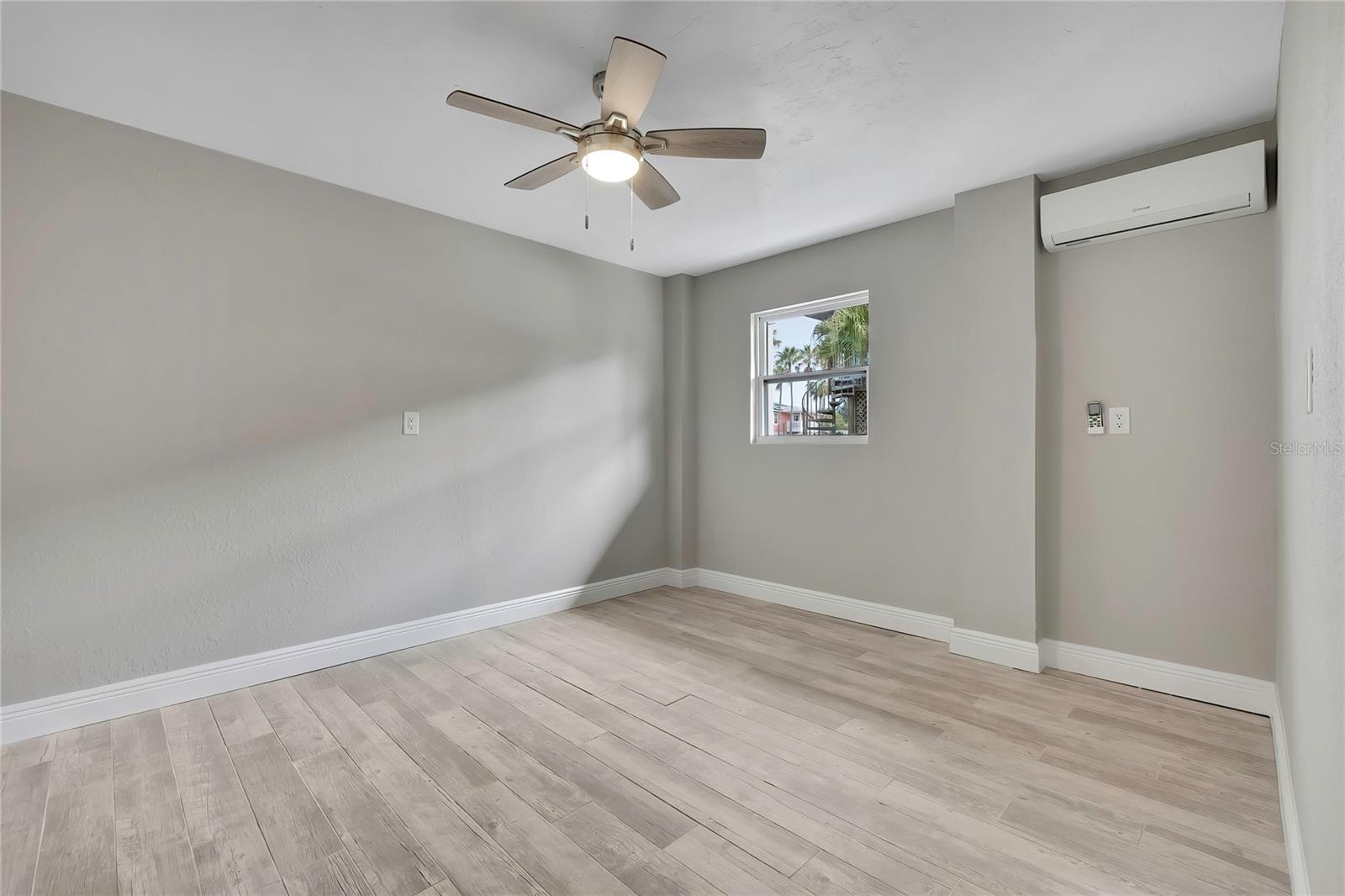 Image 61 of 67 For 6703 Seaview Boulevard