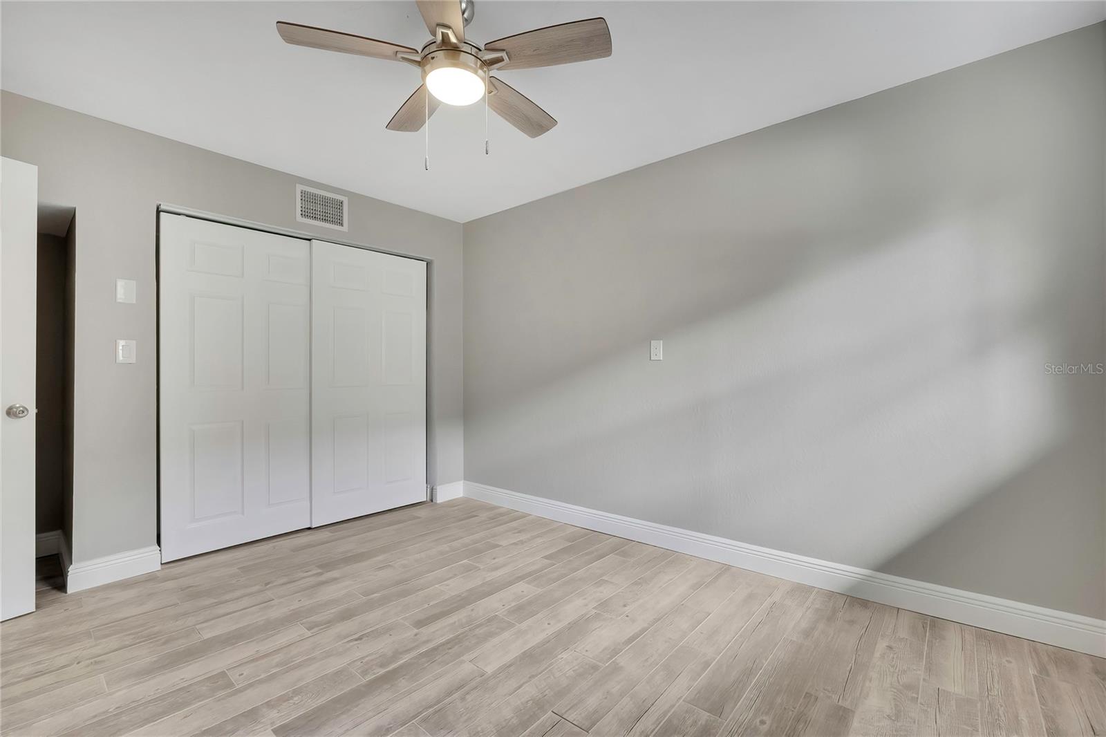 Image 62 of 67 For 6703 Seaview Boulevard