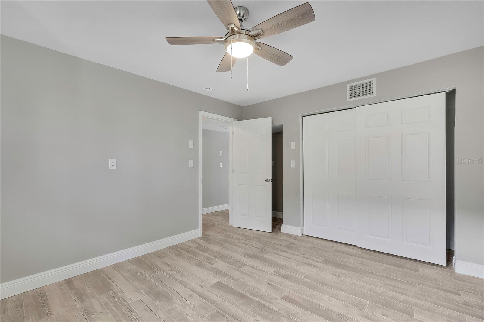 Image 63 of 67 For 6703 Seaview Boulevard