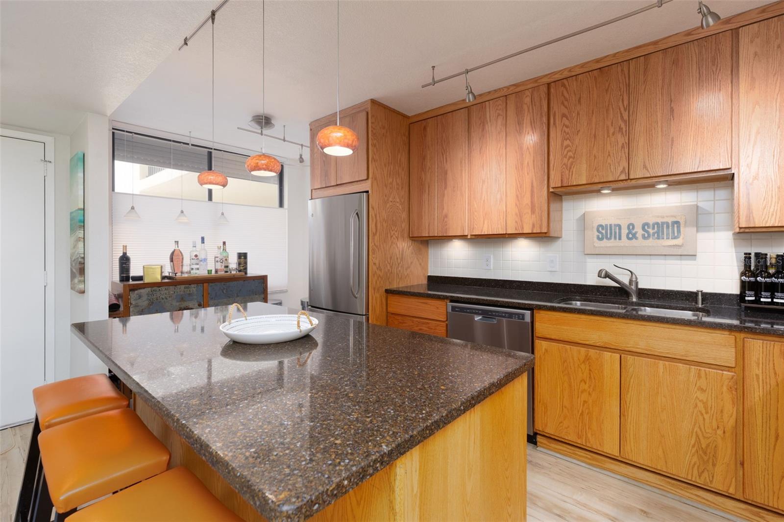 Image 15 of 47 For 9525 Blind Pass Road 505