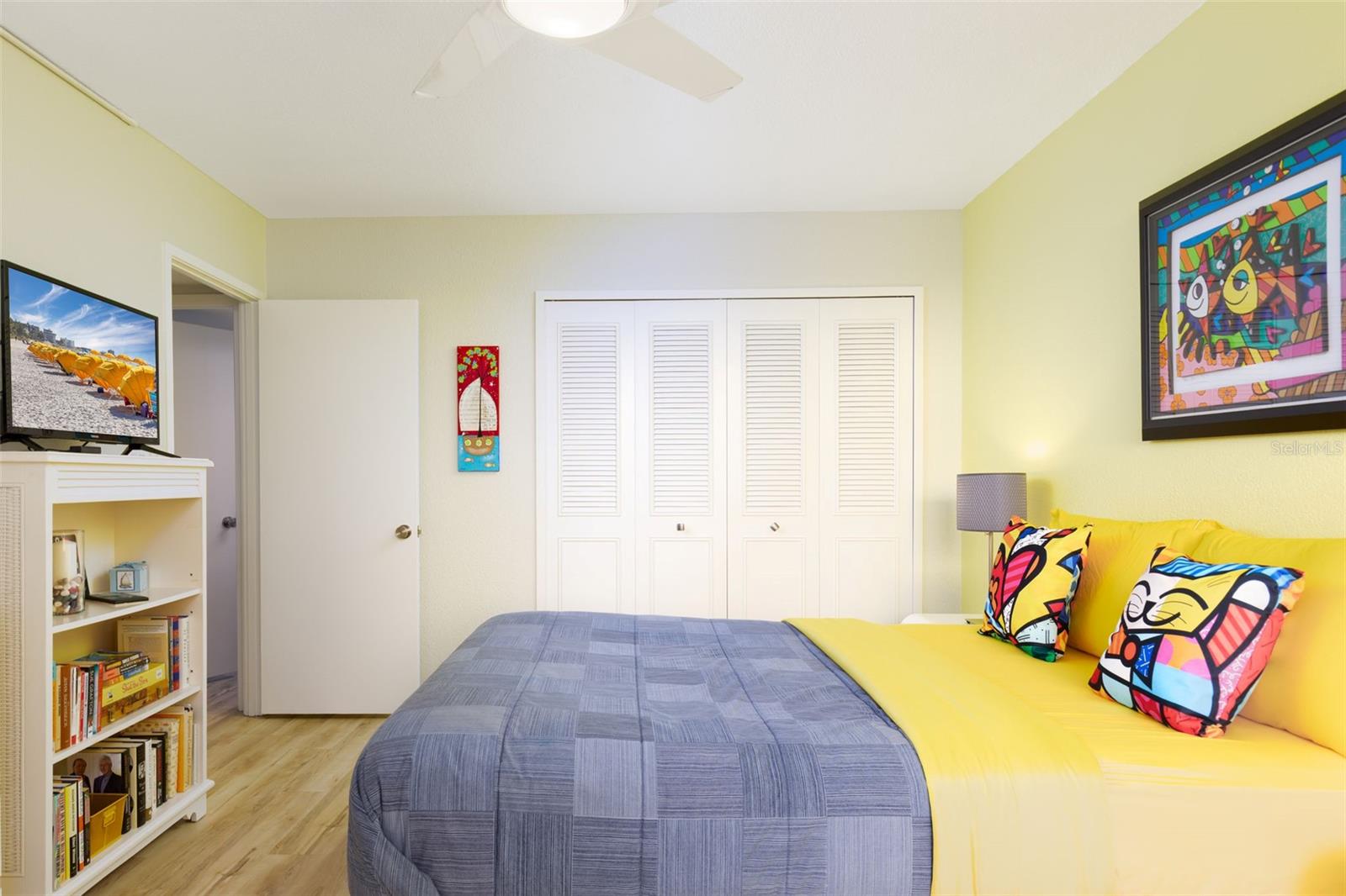 Image 33 of 47 For 9525 Blind Pass Road 505