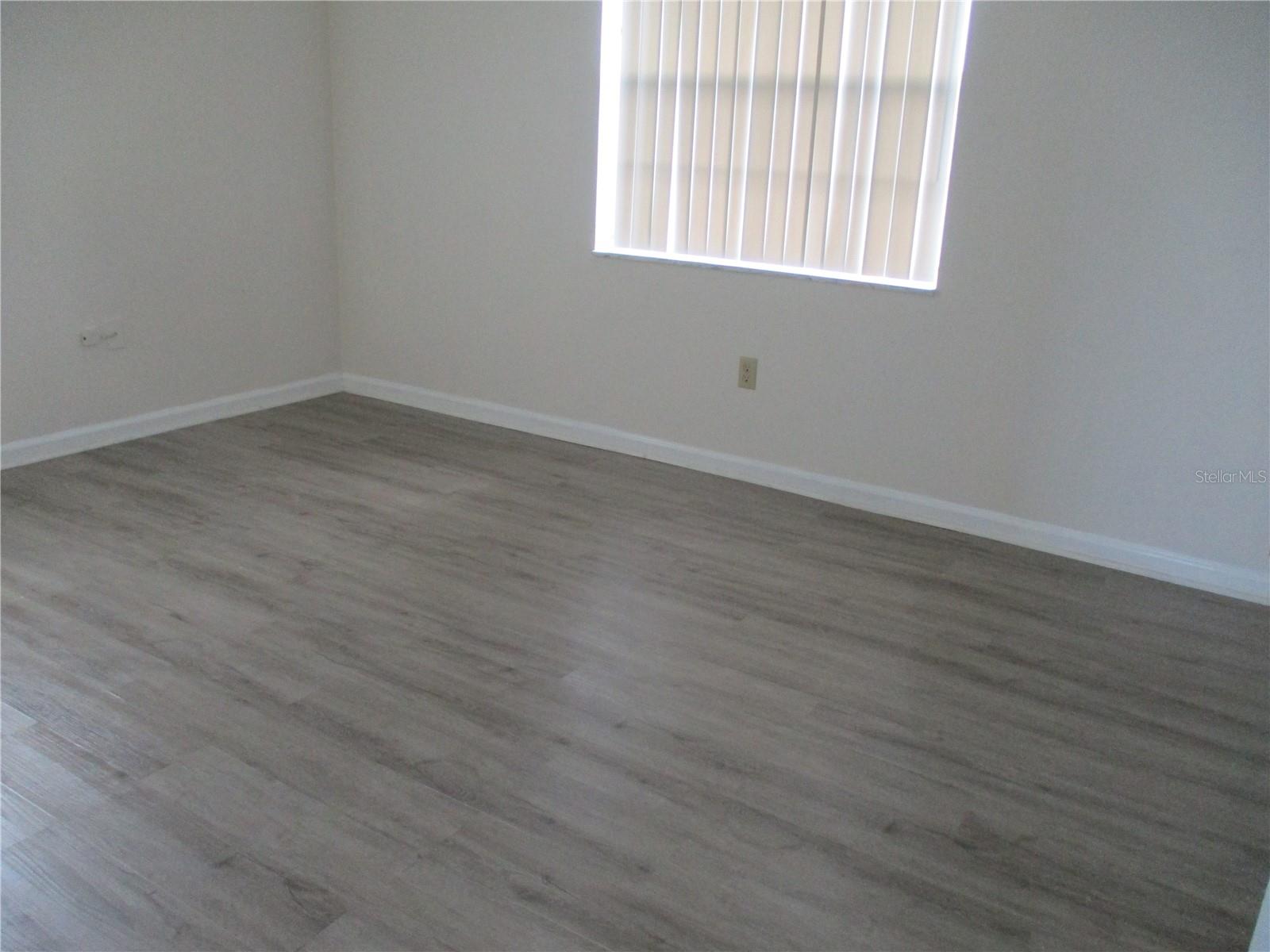 Image 13 of 18 For 1304 Lambdeth Court