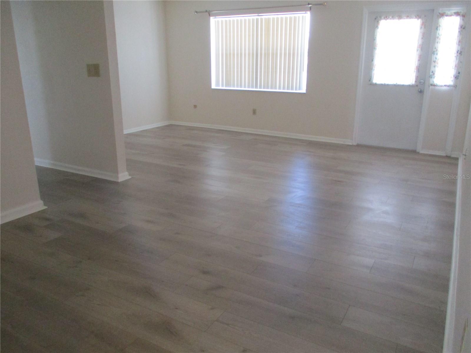 Image 2 of 18 For 1304 Lambdeth Court