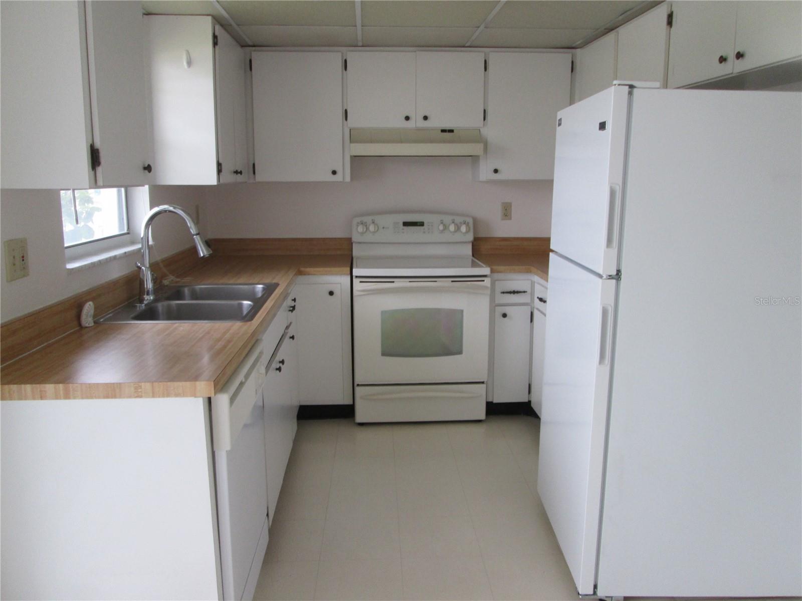 Image 5 of 18 For 1304 Lambdeth Court