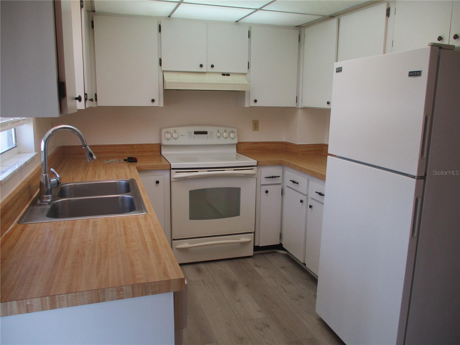 Image 8 of 18 For 1304 Lambdeth Court