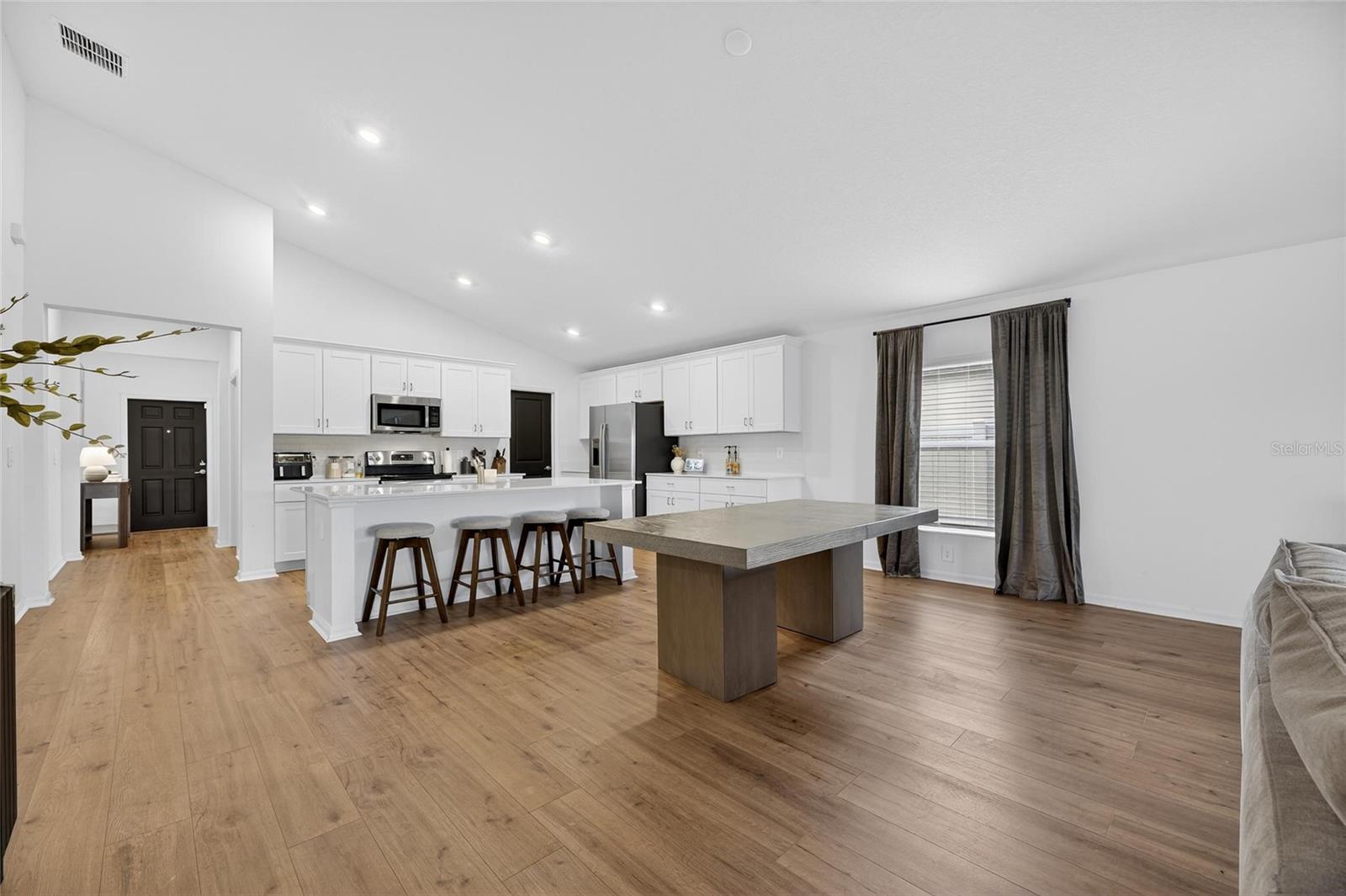 Image 14 of 78 For 13054 Violet Flame Avenue