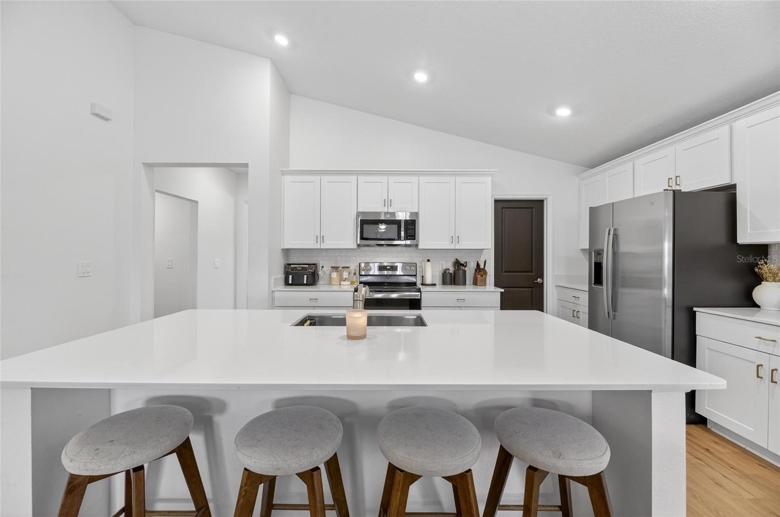 Image 9 of 78 For 13054 Violet Flame Avenue