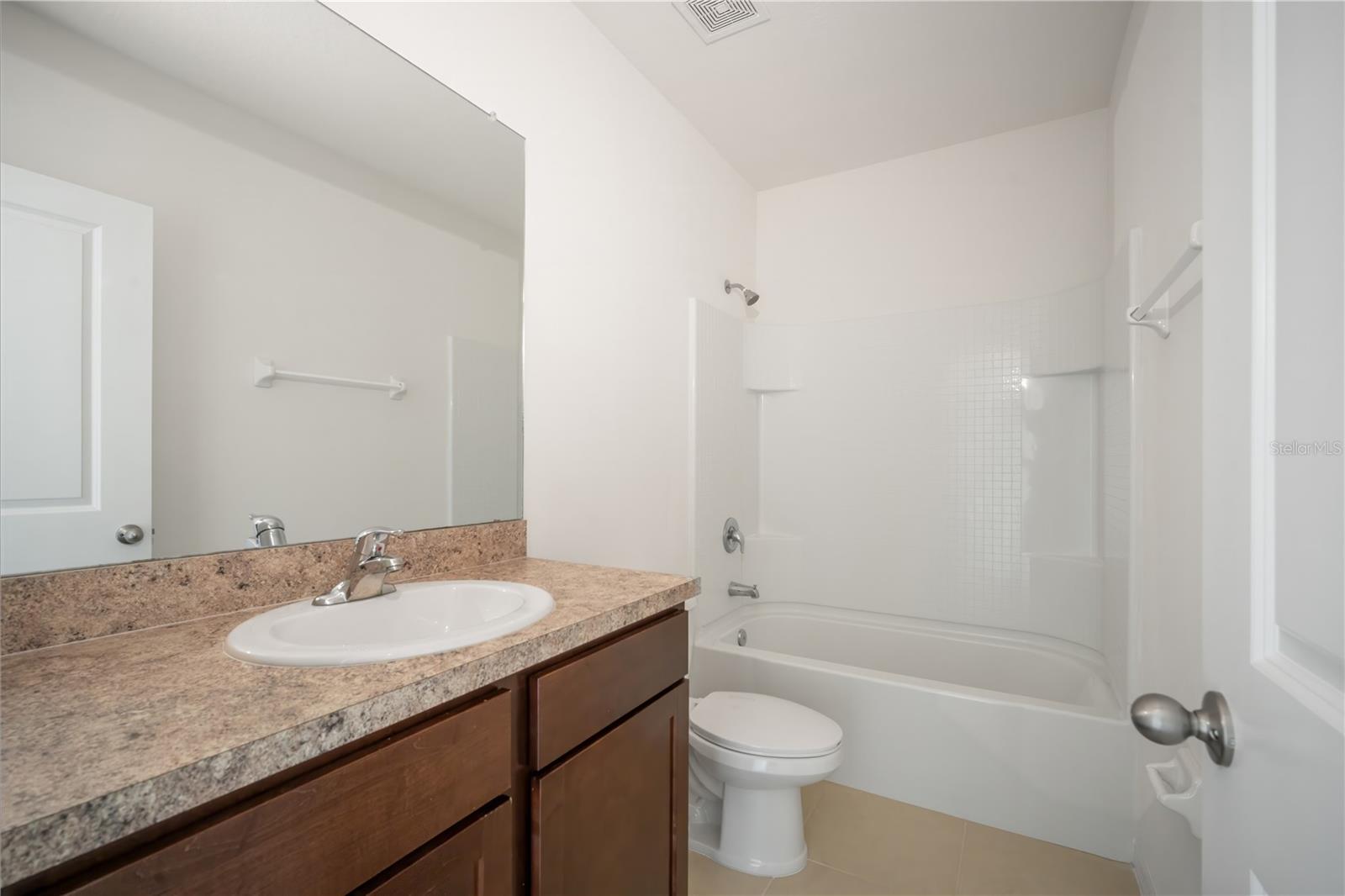 Image 15 of 22 For 3119 Pleasant Willow Court