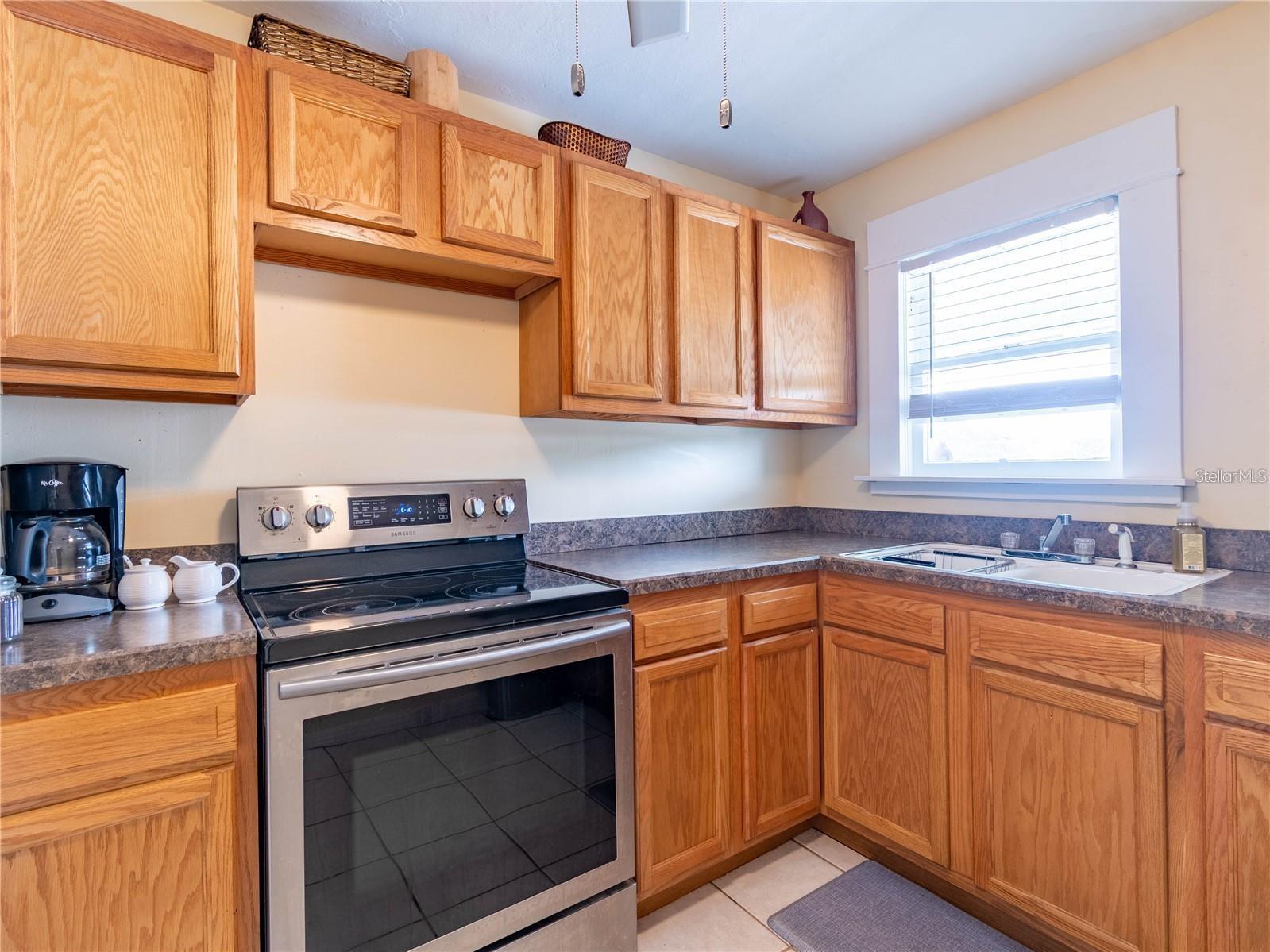 Image 11 of 25 For 103 Mohawk Avenue B