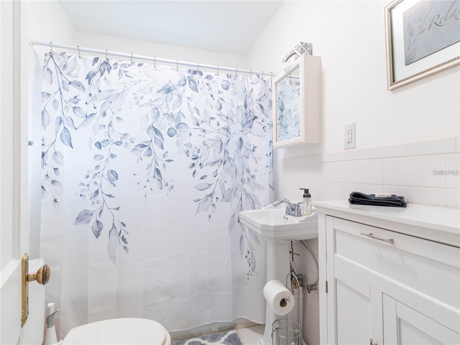 Image 15 of 25 For 103 Mohawk Avenue B