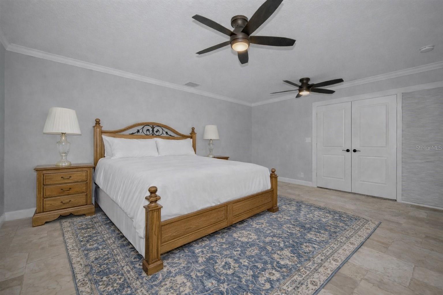 Listing photo id 19 for 4976 Galleon Court