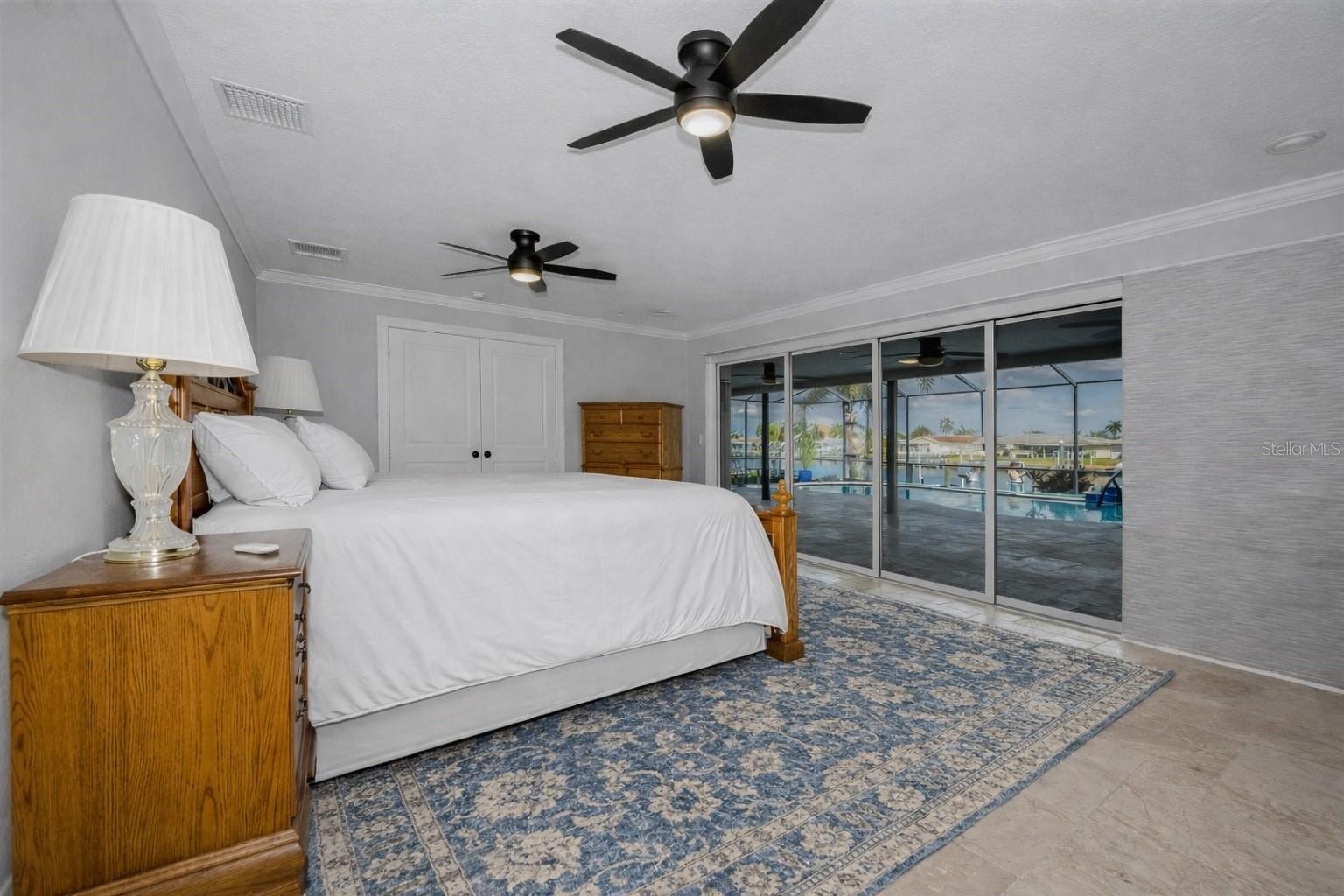 Listing photo id 20 for 4976 Galleon Court