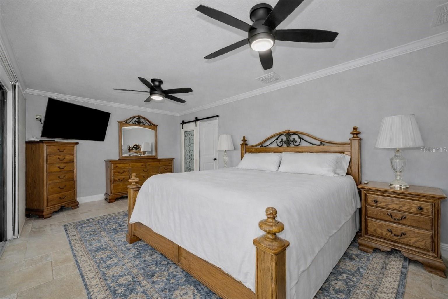 Listing photo id 21 for 4976 Galleon Court