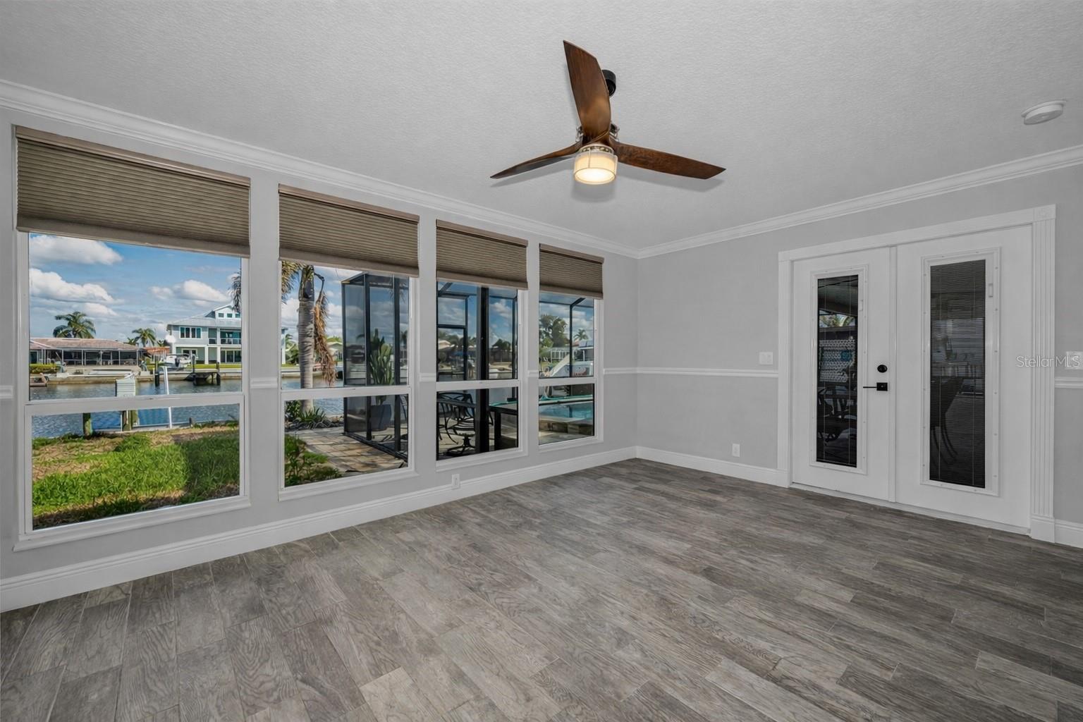 Listing photo id 27 for 4976 Galleon Court